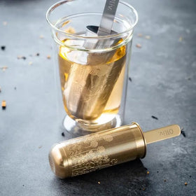 01liv pipe-style infuser filters loose leaf tea quickly and cleanly