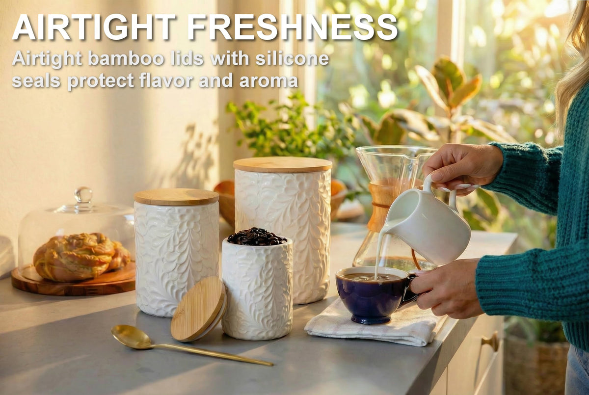 25DOL Airtight seal blocks air and moisture to keep contents fresh