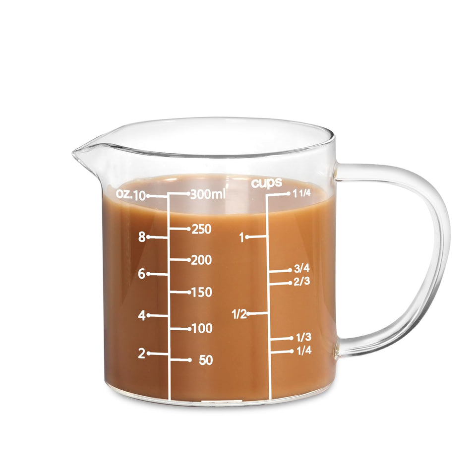 77L glass measuring cup with a V-shaped spout for precise pouring