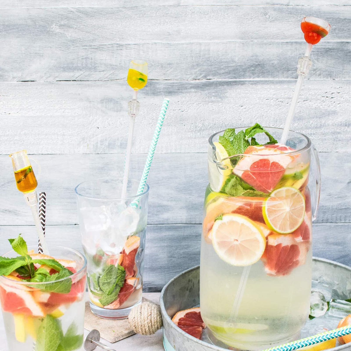 Each 23 cm length helps stir drinks without splashing.