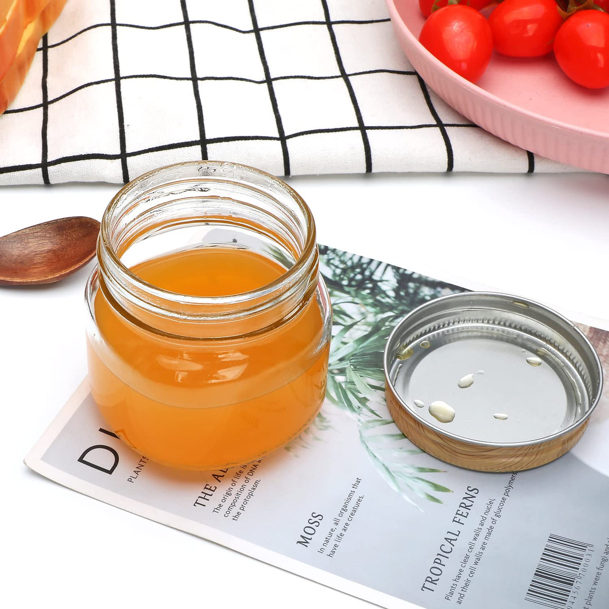 Accguan honey jar, closeup lid, convenient for sharing