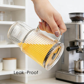 Accguan stainless steel straws and lids set reduces spill risk