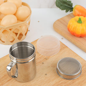 Accmor dishwasher safe shaker cleans quickly after baking or bar prep