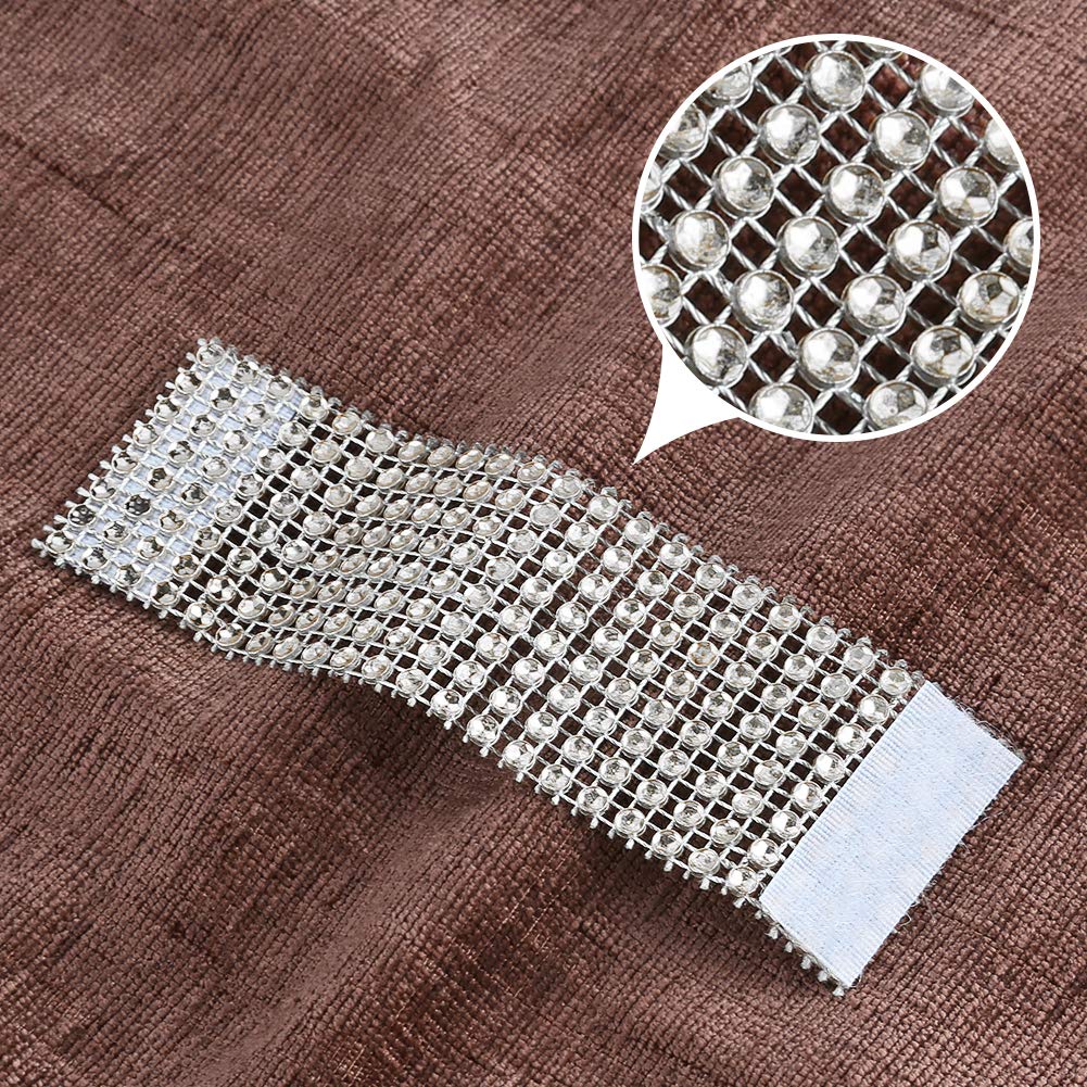 Accmor napkin ring silver buckle on a stylish table setting