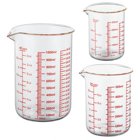 Ackers BORO3.3 250ml measuring cup with V-shaped spout for precise pouring.
