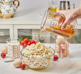 Ackers BORO3.3 measuring cup side view highlighting ergonomic handle.