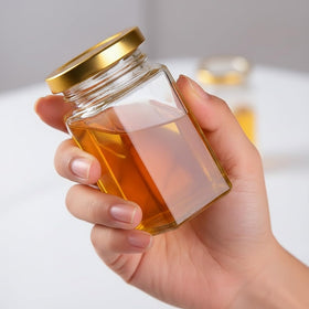 Adabocute wooden dipper included for easy honey serving