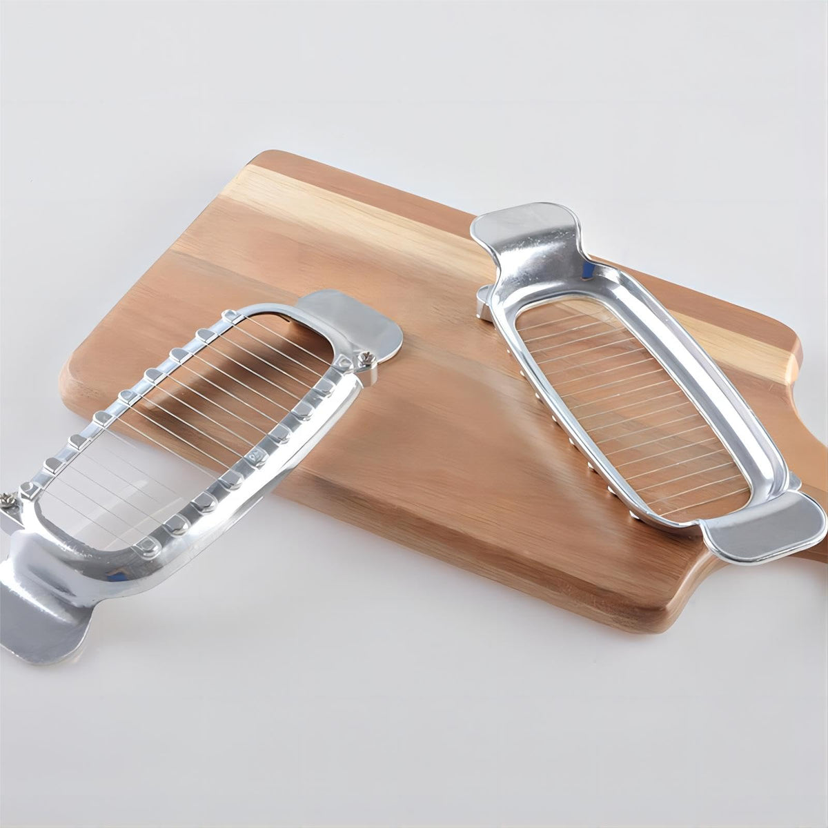 ADULLPONY dishwasher-safe feature simplifies post-meal cleanup.