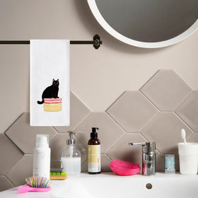 AellasNervalt soft, durable towels for everyday wipe-downs in kitchen or bath.
