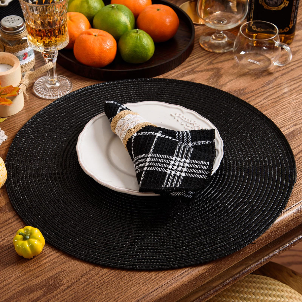 Outdoor patio scene with AHHFSMEI placemats on a table