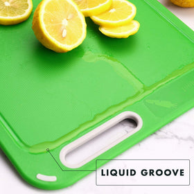 Aichoof mesh-design cutting board with built-in handle for easy lifting.