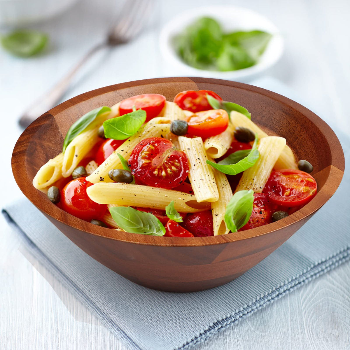 AIDEA Acacia bowls are easy to wipe clean and maintain by hand washing.