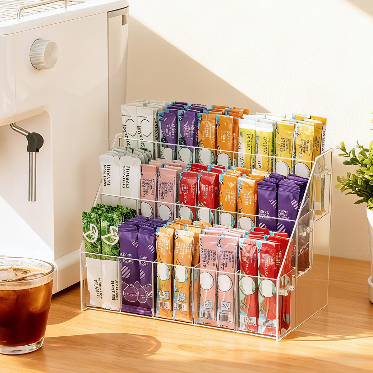 AIEVE easy cleaning with mild soap keeps its transparency.
