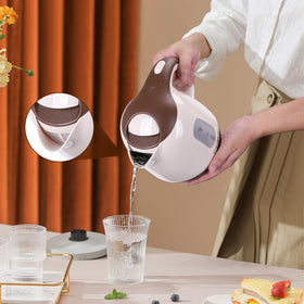 Aigostar kettle broad-opening lid eases filling and cleaning