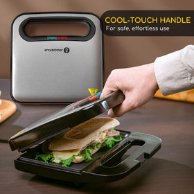 Aigostar sandwich maker toast feature creates warm, crispy results quickly.
