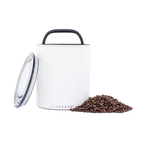 Stainless steel body blocks UV rays to preserve freshness