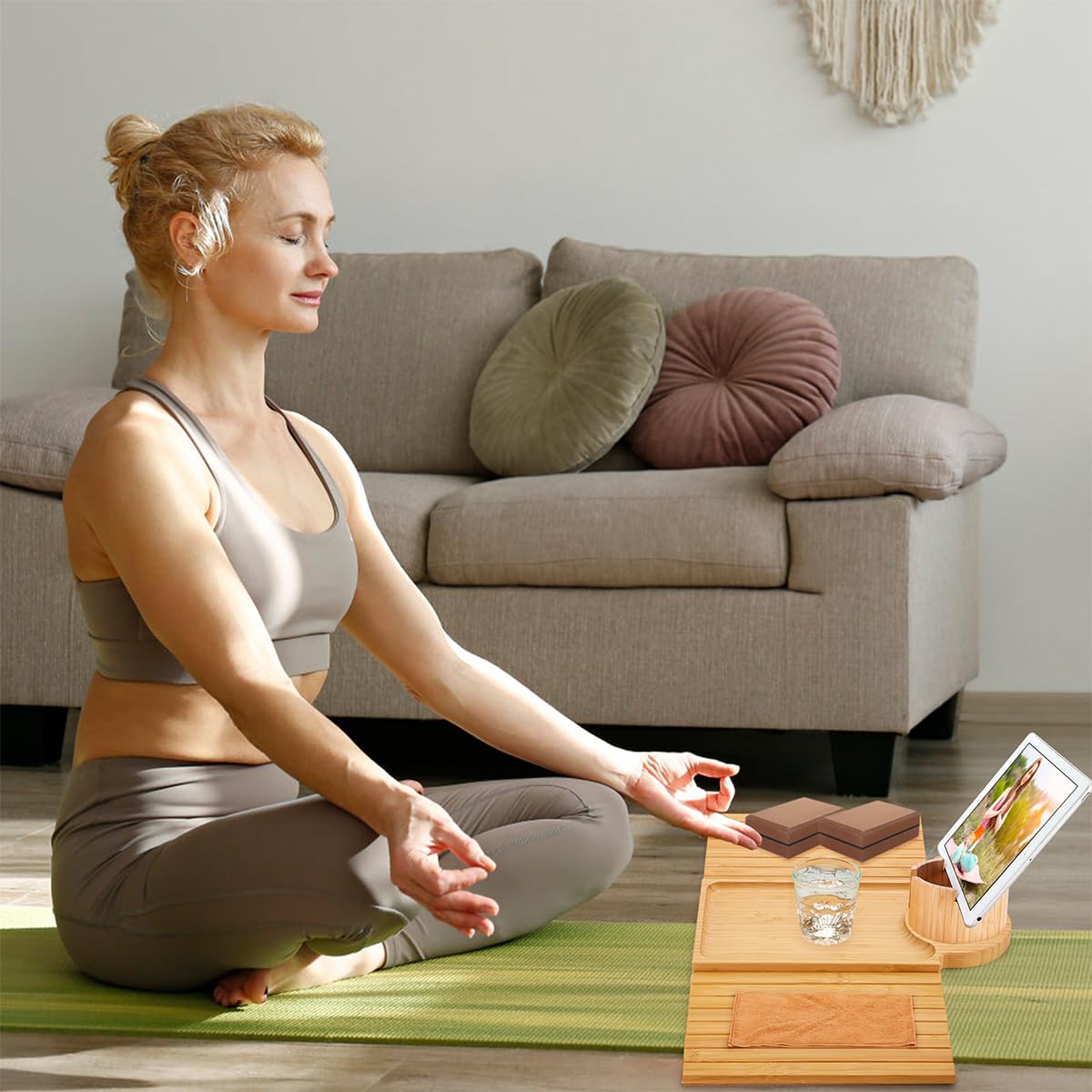 AISONGDONG easy-to-clean bamboo tray ideal for dorms and living rooms