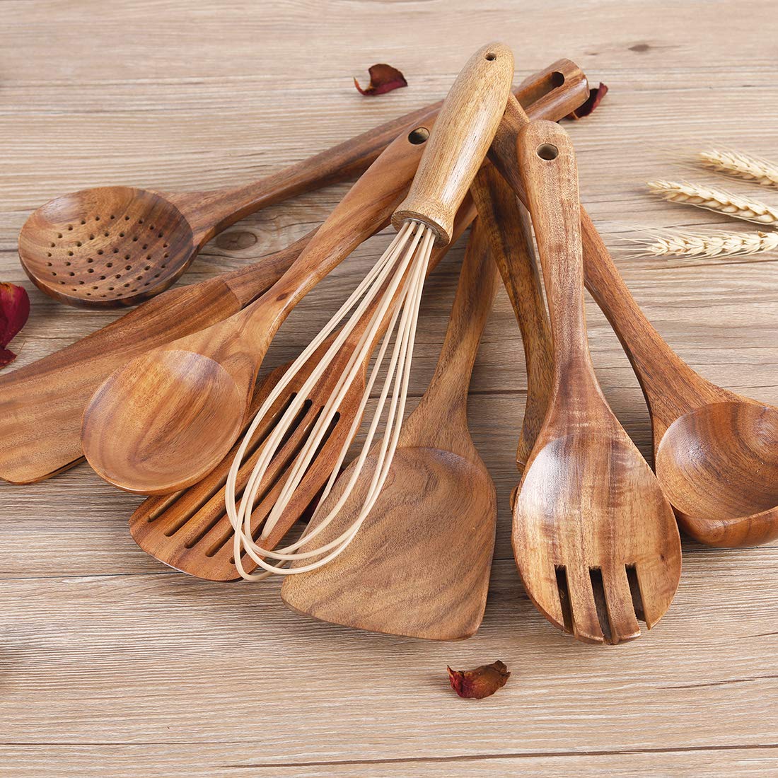 AIUHI nonstick-safe wooden utensils protect pans and feel comfortable in hand