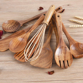AIUHI nonstick-safe wooden utensils protect pans and feel comfortable in hand