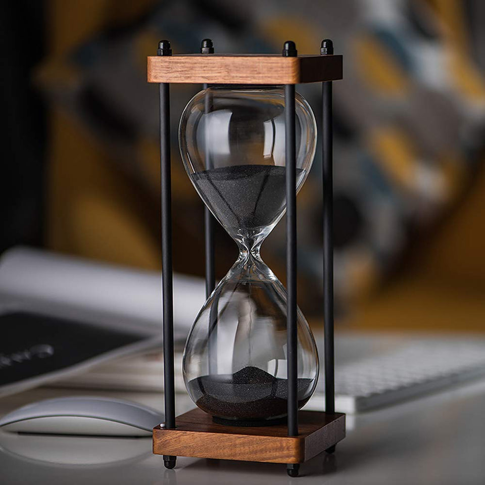 AKAKA MUNING large hourglass timer with black frame for focused study sessions.
