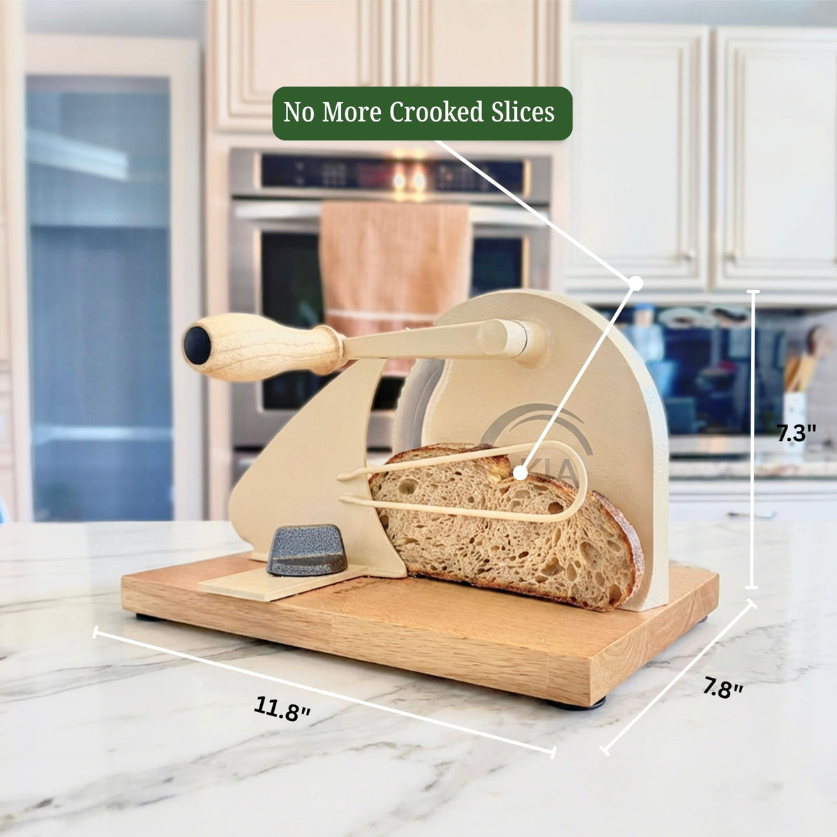 Akia Collection two-in-one set with beeswax bread bag for plastic-free freshness.