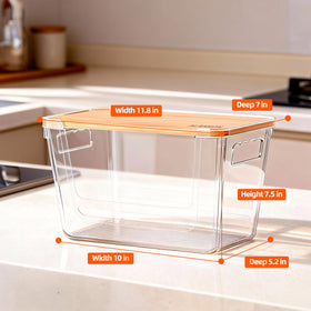 ALANSON wide front opening enables fast access to bags without moving the organizer.