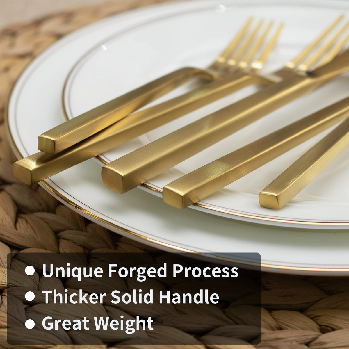 Alata Cube Matte Gold dinner fork with square handle for a comfortable grip