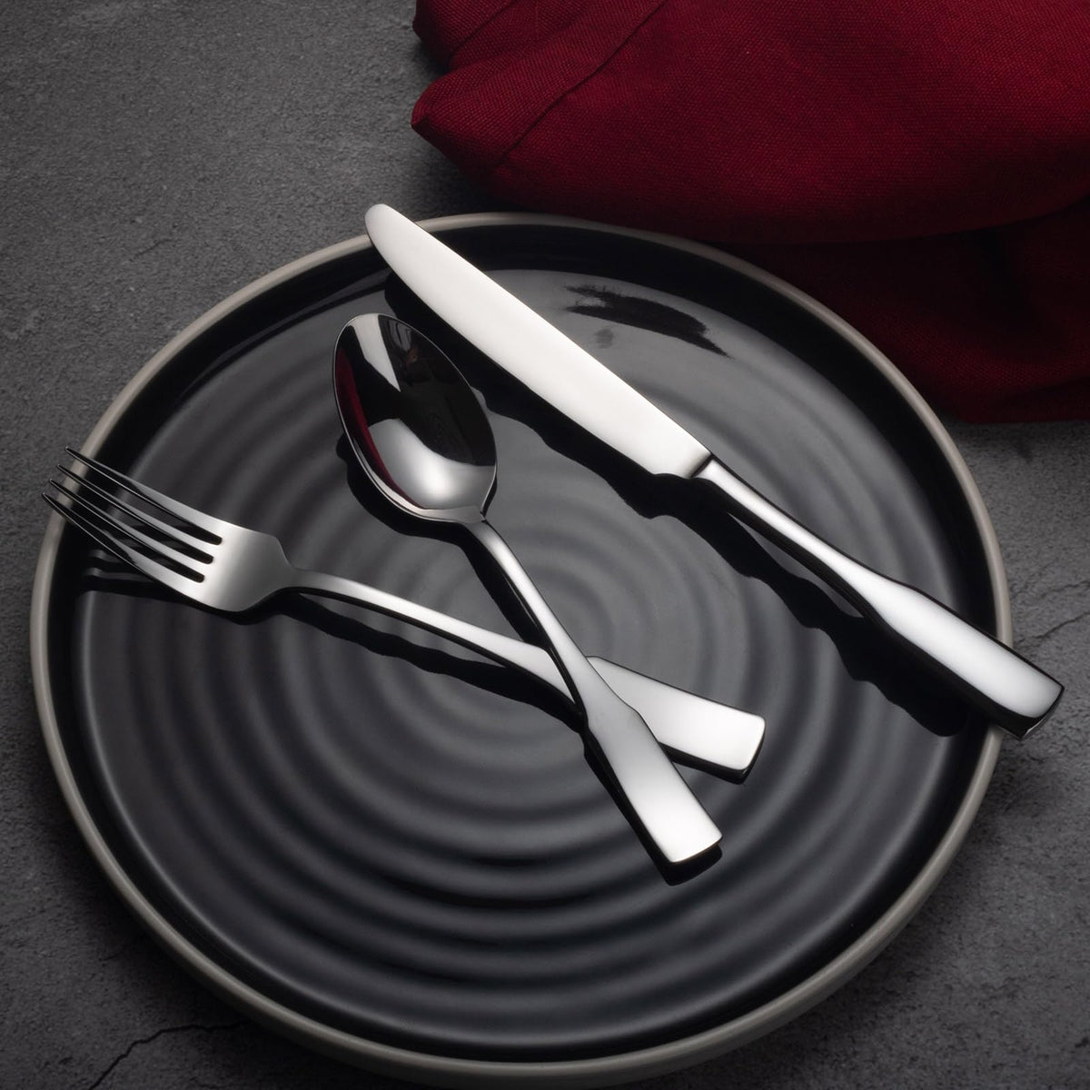 Alata Kate salad fork for eight, classic colonial design.