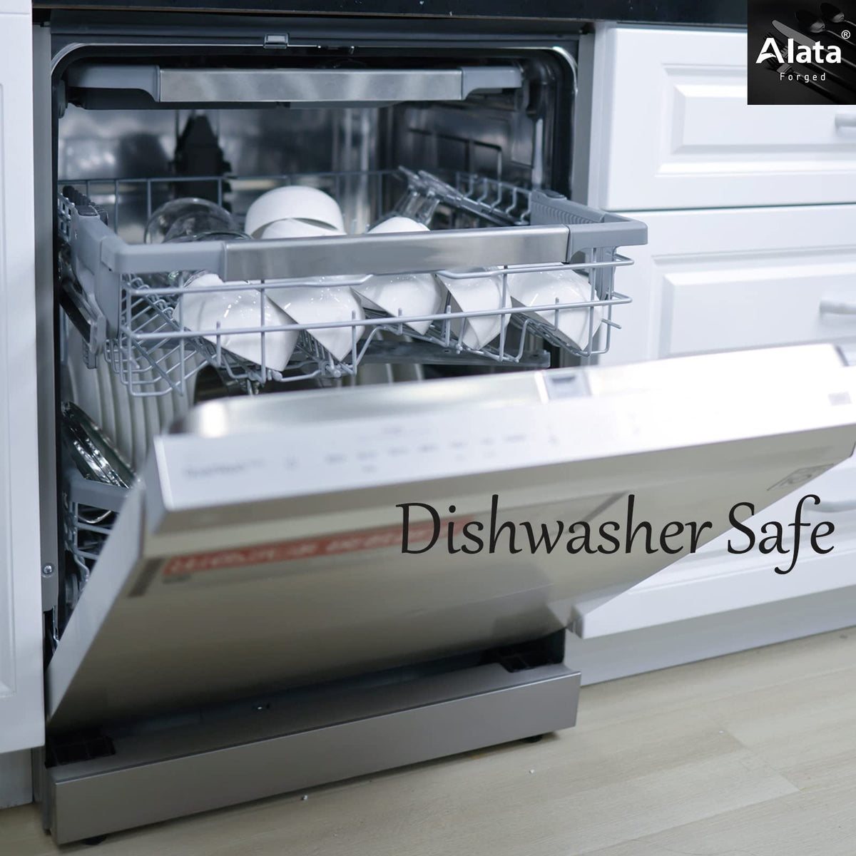 Alata Potter service for 4 in a modern, easy-care setting