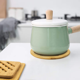 Alfto trivet cleaning and storage shows easy care.