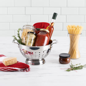 All-Clad colander riveted handles offer a secure grip during use.