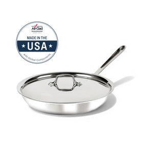 All-Clad D3 10in fry pan handle provides balanced control during sauté