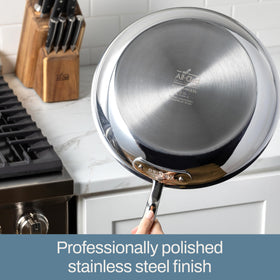 All-Clad D3's edge design offers drip-free pouring.