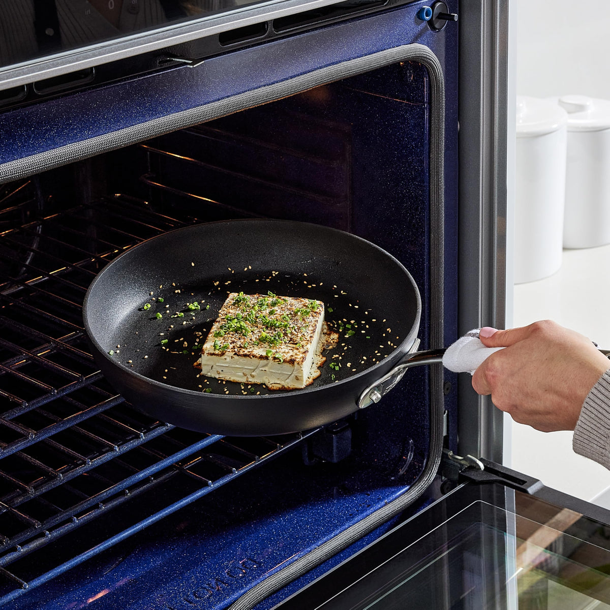 All-Clad HA1 Expert Wok 10-inch side profile showing sloped sides ideal for tossing.