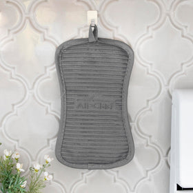 All-Clad premium pot holder machine washable for easy cleanup.