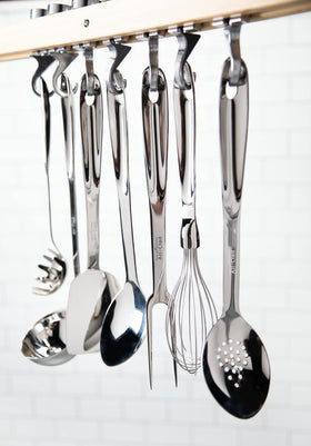 All-Clad slotted turner ergonomic handle provides comfortable grip.