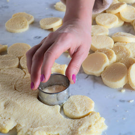 ALLTOP smooth-edge biscuit cutters protect fingers while cutting dough