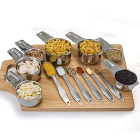 ALLWIN-HOUSEWARE W dishwasher-safe finish keeps the set looking polished after meals.