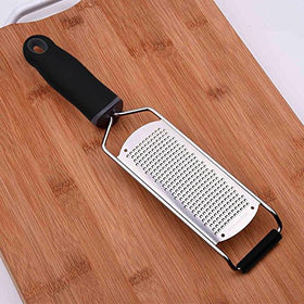 ALLWIN-HOUSEWARE W non-slip top pads keep the grater stable on counters.