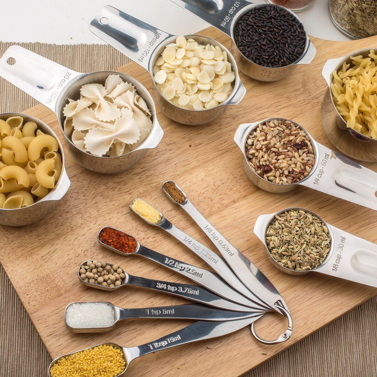ALLWIN-HOUSEWARE W seamless design cleans easily with no corners to trap flour or sugar.