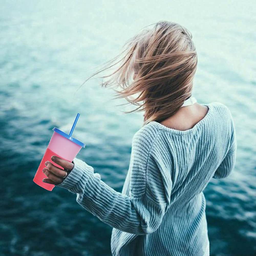 Alohastarttg color-changing cup enhances smoothies with vibrant visuals and easy cleaning after use.