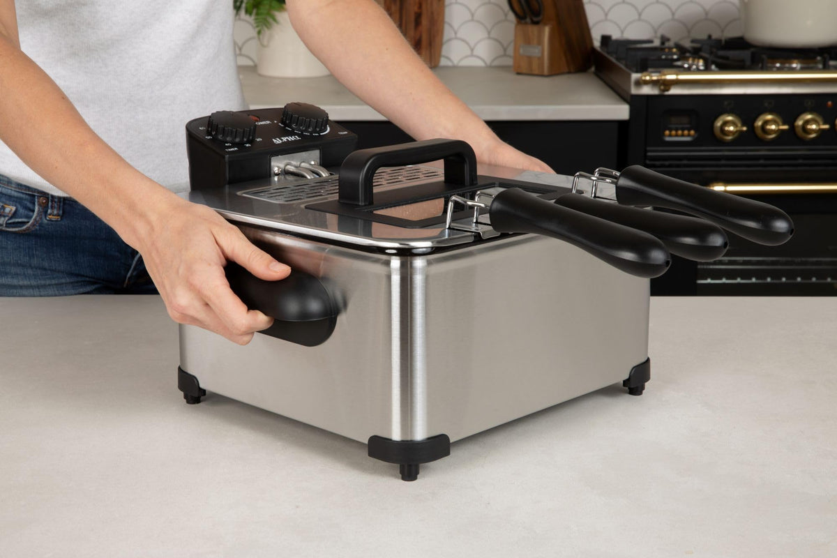 Alpha Living Deep Fryer compact countertop design fits busy kitchens.