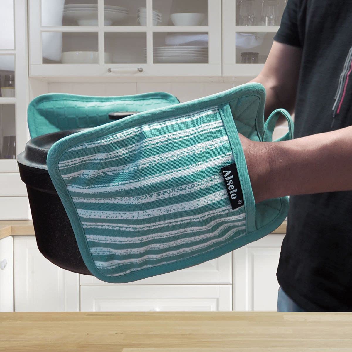 Alselo heat resistant silicone performs up to 932°F for safety.