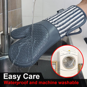 Alselo set of 2 mitts provides durable kitchen protection.