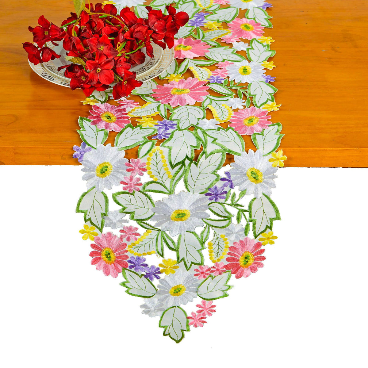 AMARED Spring Daisy embroidery brightens tabletops for spring and Easter gatherings.