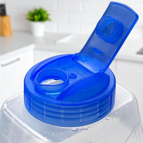 Amazing Abby Fitly pour spout for smooth, controlled serving.