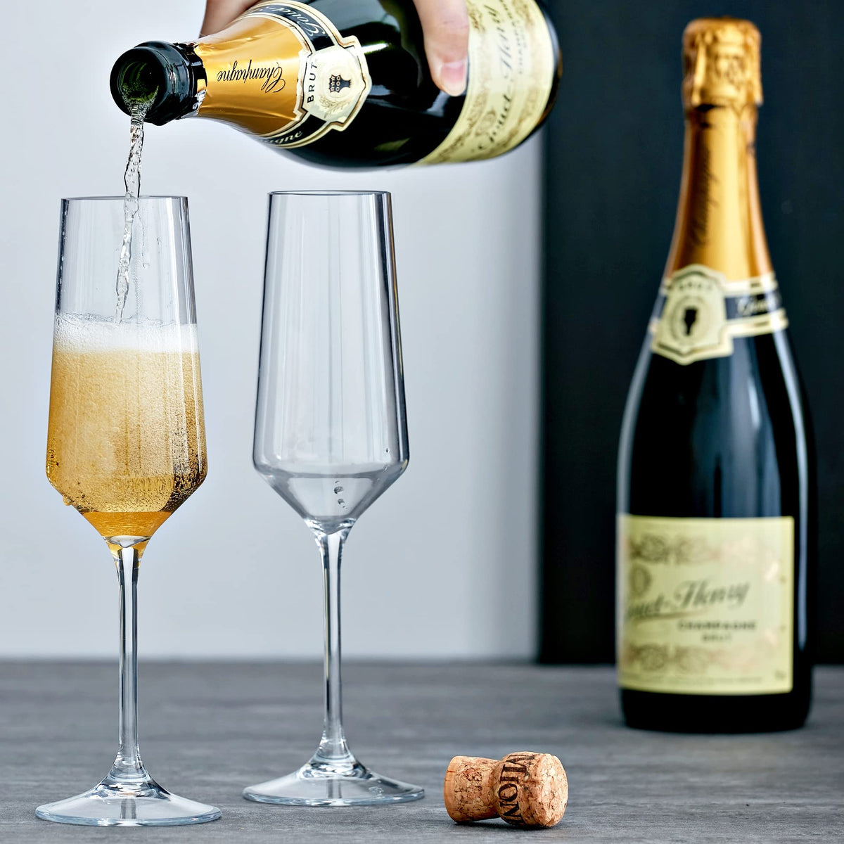 Amazing Abby Stella dishwasher-safe Tritan glass simplifies cleanup after gatherings.