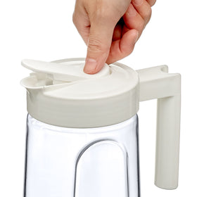 Amazing Abby pitcher handles iced drinks and hot brews with equal ease.