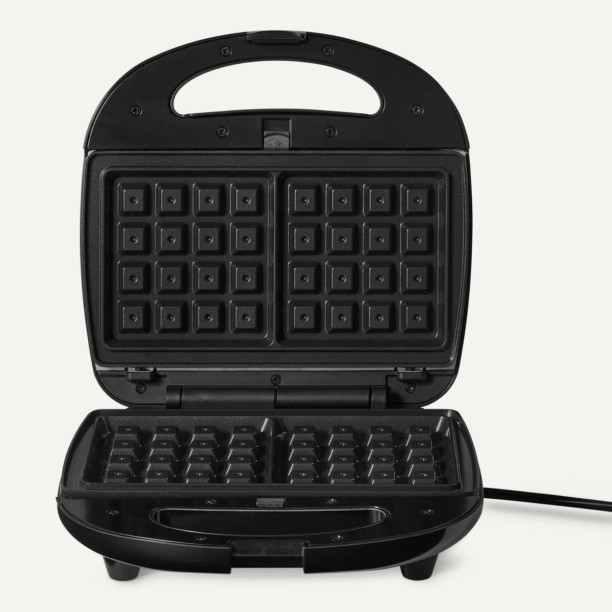 Amazon Basics panini press mode delivers evenly pressed sandwiches.