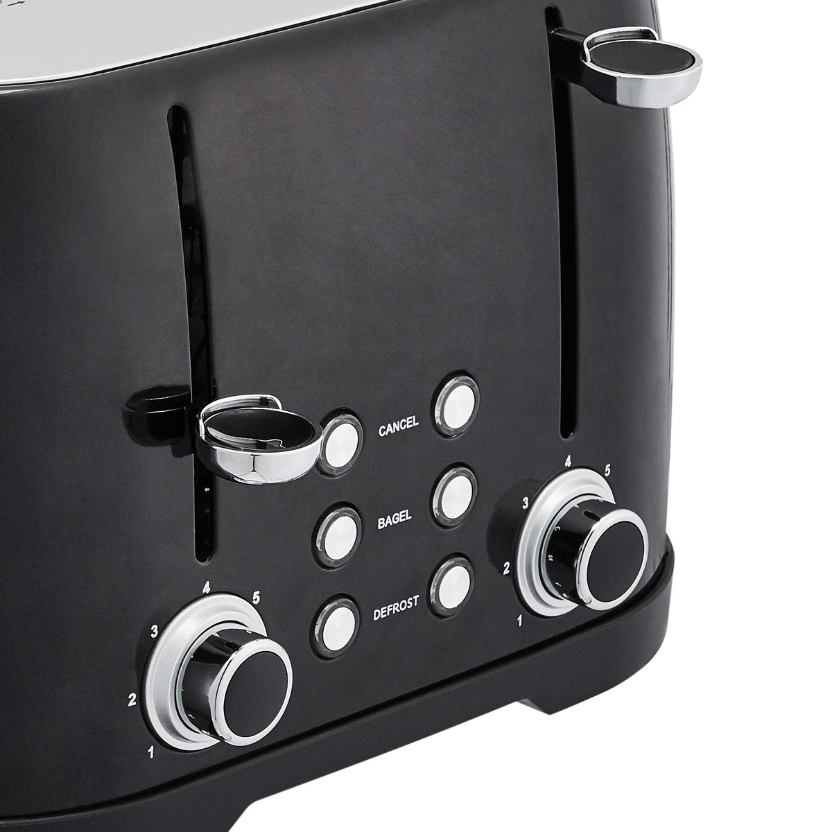 Amazon Basics 4-Slot Toaster removable crumb tray for easy cleaning after meals.